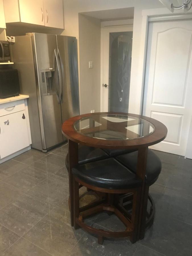 Large Suite With Separate Bathroom リッチモンド エクステリア 写真